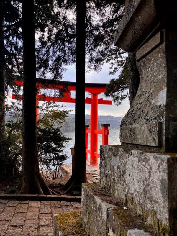 Hakone Shrine & Heiwa-no-Torii